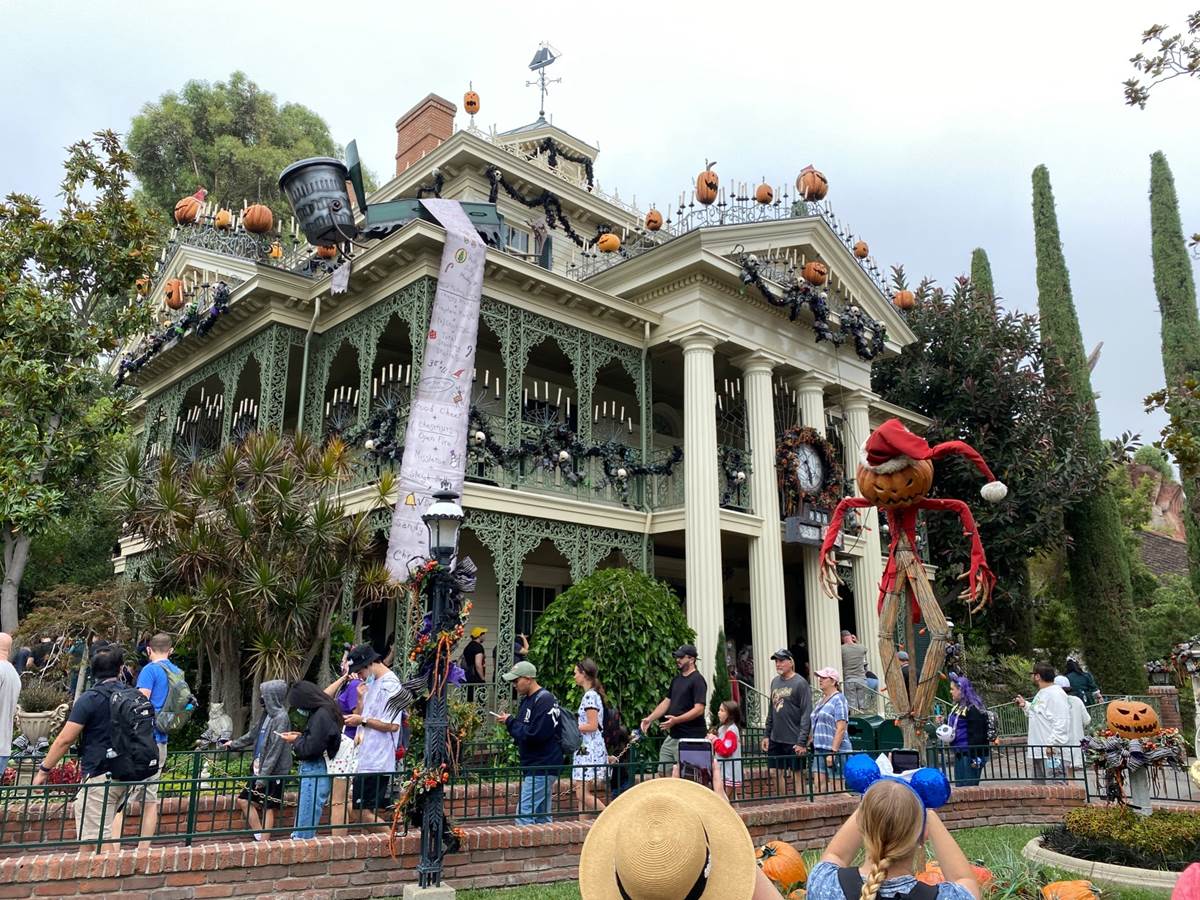 Haunted Mansion Holiday, Disney Wiki