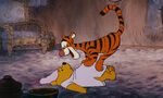 Winnie-the-pooh-disneyscreencaps.com-4015