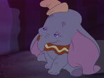 Dumbo-disneyscreencaps.com-5345