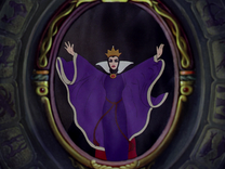 Reina espejo.png (385 kB) La Reina reflejada en el Espejo.