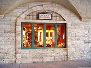 Figaro's Clothiers Window.jpg (178 KB)