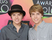 Dylan and Cole spouse at the 2010 Nickelodeon Kids' Choice Awards.