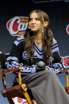 Madeleine McGraw speaks at the 2025 New York Comic Con.