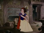 Snow-white-disneyscreencaps.com-1701