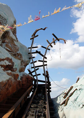 Expedition Everest cracked railways