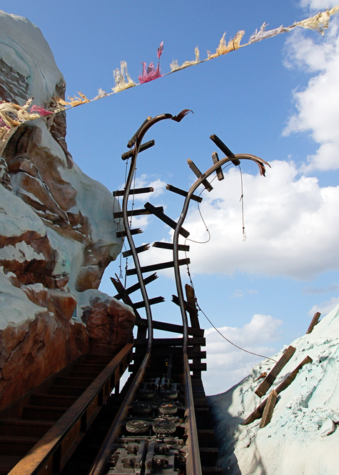 Yeti (Expedition Everest), Villains Wiki