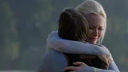 Once Upon a Time - 4x09 - Fall - Elsa Anna Reunion.jpg (96 KB)