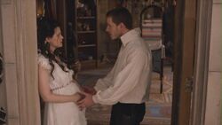 Once Upon a Time - 1x01 - Pilot - Pregnant Snow and Charming