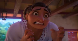 Luisa in panic after losing her gift and not being able to do the family's chores.