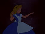 Alice-in-wonderland-disneyscreencaps.com-548