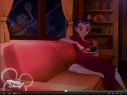 Hay Lin in Chun Li's costume