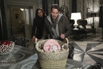 Once Upon a Time - 5x21 - Last Rites - Released Images - Robin, Regina and Baby Hood