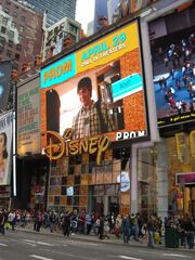 4.29.11DisneyStoreByLuigiNovi