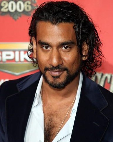 https://static.wikia.nocookie.net/disney/images/8/8a/Naveen_Andrews.jpg/revision/latest?cb=20130720191847