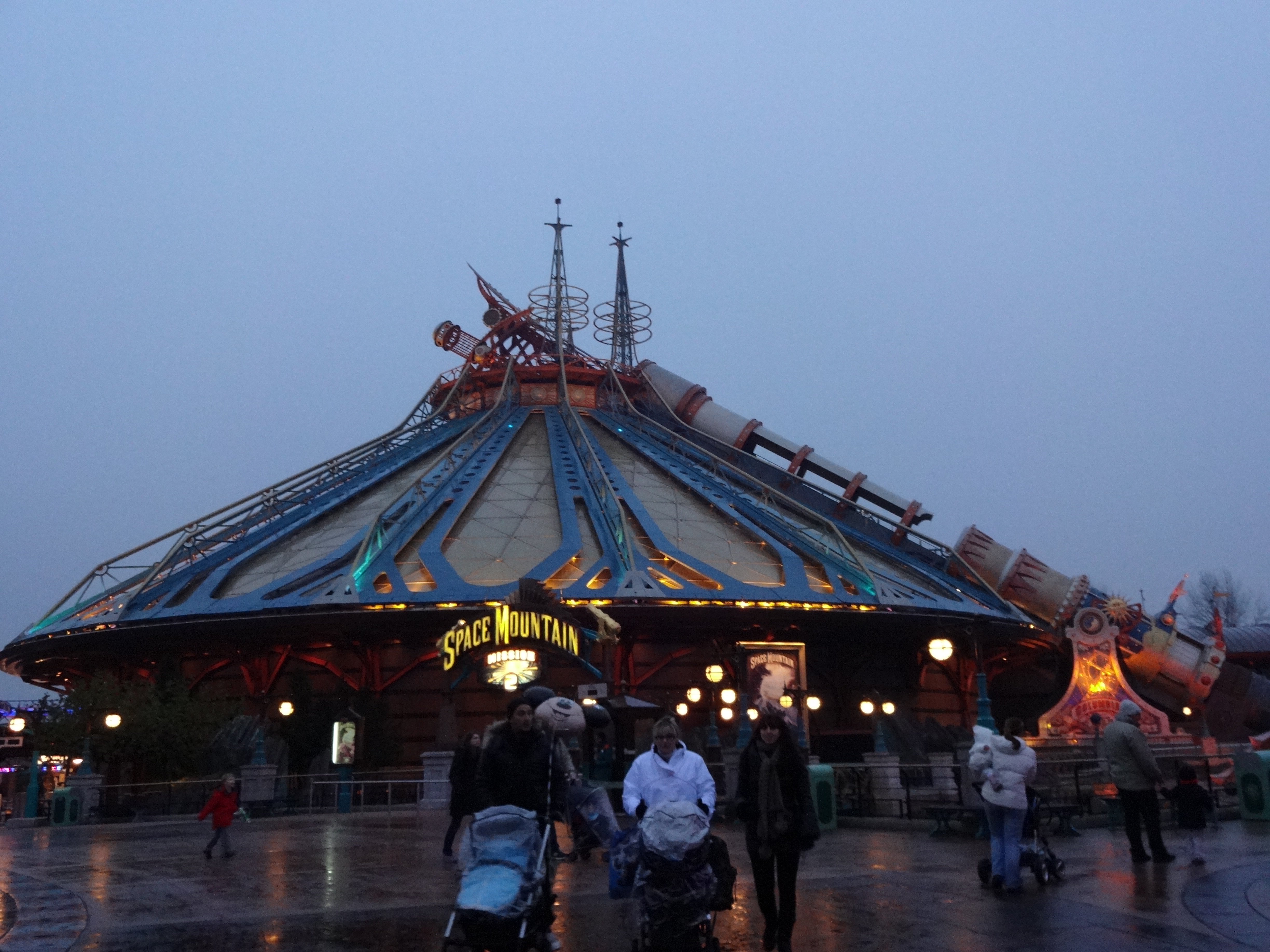 Disneyland Park (Paris) - Wikipedia