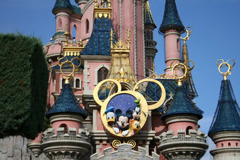 Le Chateau De La Belle Au Bois Dormant Disney Wiki Fandom