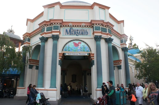 The Little Mermaid - Ariels Undersea Adventure building (wide)