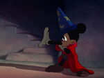 Fantasia-disneyscreencaps.com-3309