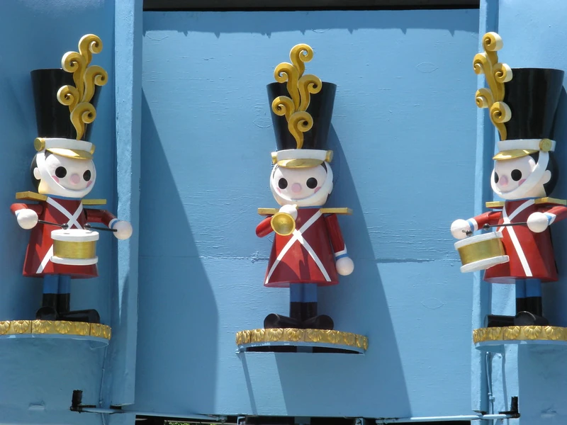 Glockenspiel's Toy Soldiers