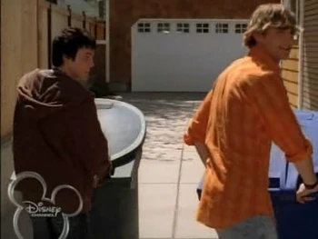 Vlcsnap-2015-08-27-22h29m44s997