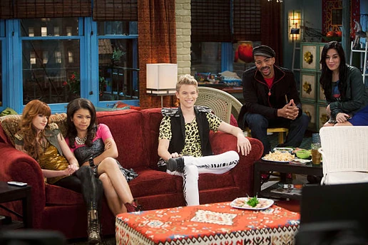 Shake It Up - 2x22 - Reality Check It Up - Photography - Viewing Party