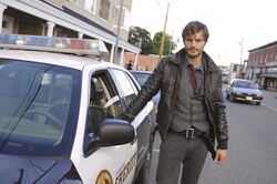 Once Upon a Time - 1x07 - The Heart Is a Lonely Hunter - Behind the Scenes - Jamie Dornan