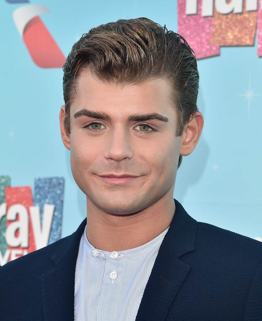 garrett clayton shake it up