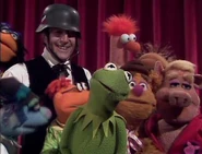 219 closing.jpg (21 kB)