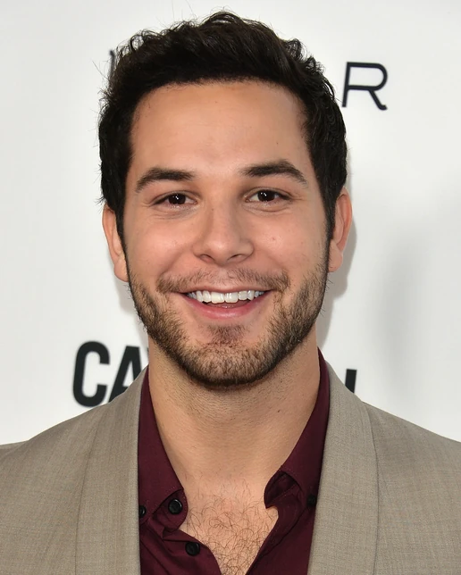 Skylar Astin