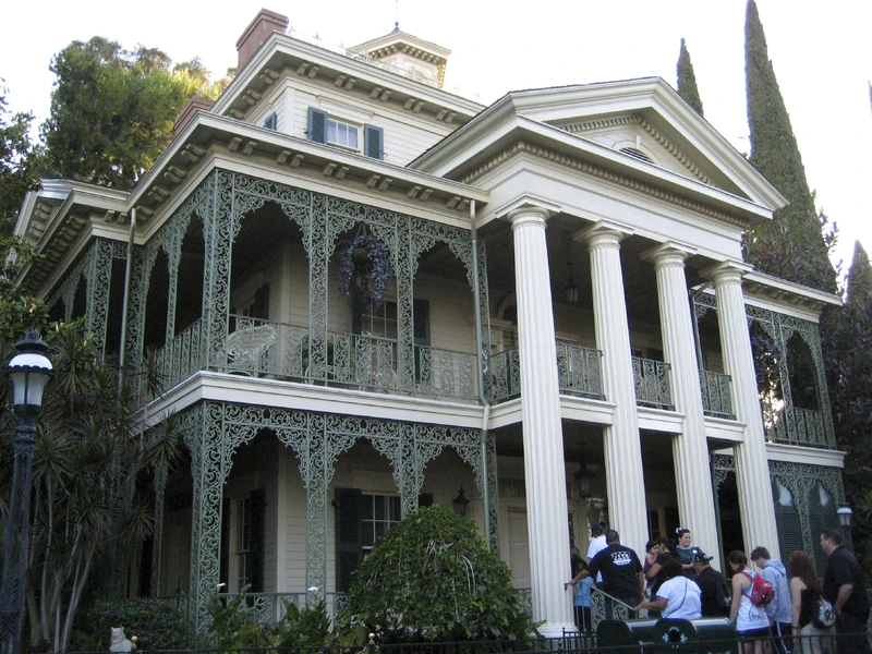 Haunted Mansion (2016)