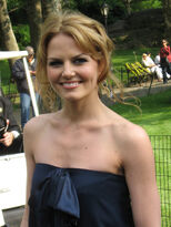 Ginnifer Goodwin (left) and Jennifer Morrison play mother and daughter Snow White and Emma Swan. The two actresses were often mistaken for each other early in their careers.[12]