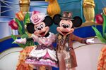 Mickey and Minnie in Tokyo DisneySea's A Table is Waiting