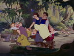 Snow-white-disneyscreencaps.com-9510