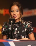 Jamie Chung speaks at the 2014 New York Comic Con.