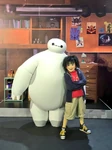Hiro debuting as an atmosphere character in Disneyland Paris
