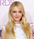 Kathryn Newton attending the 2013 Peoples' Choice Awards.