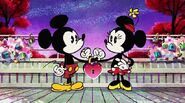 Locked in Love Mickey Mouse (3)