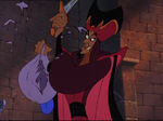 Jafar slashes the Sultan's turban.