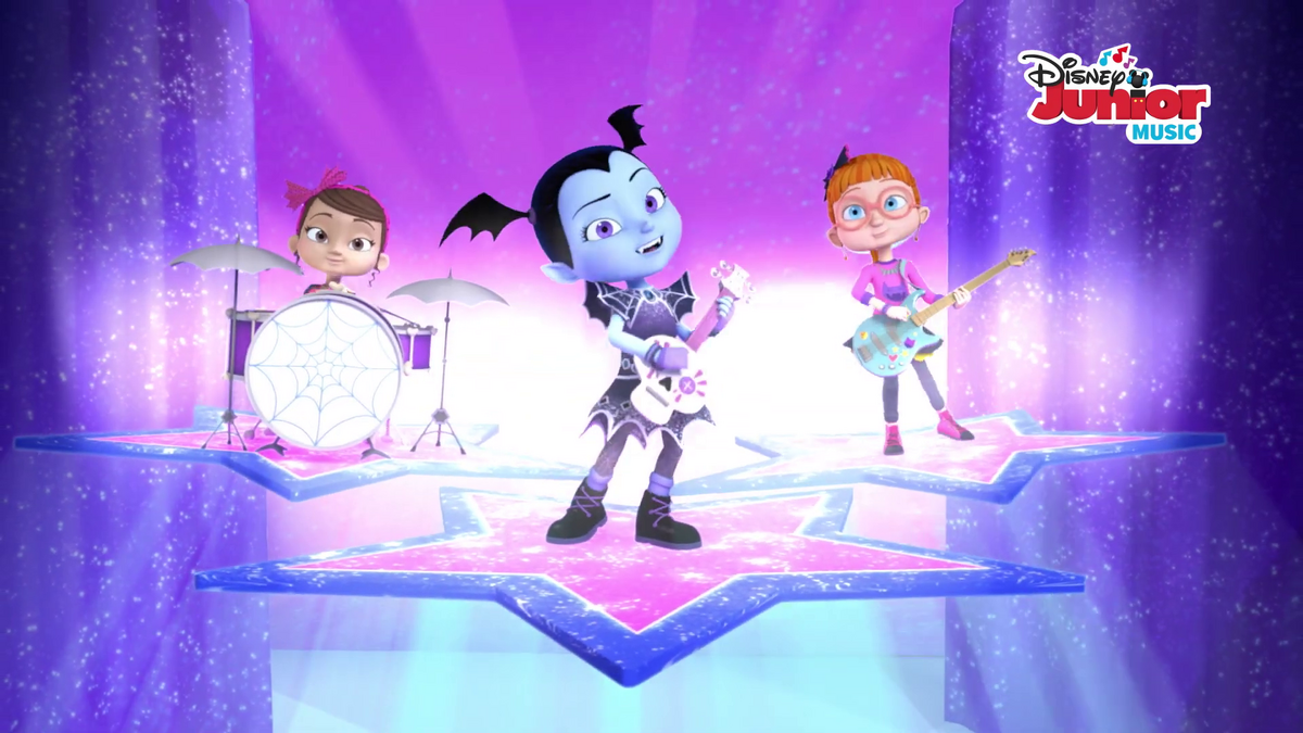 VAMPIRINA devient chanteuse de ROCK grâce à son VAN TRANSFORMABLE ! 