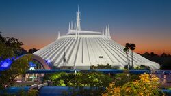 Space-mountain-00