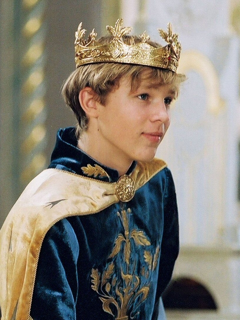 peter pevensie the lion the witch and the wardrobe