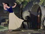 Snow-white-disneyscreencaps.com-7740