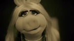 Miss Piggy Adele Hello spoof 02.png (449 KB)