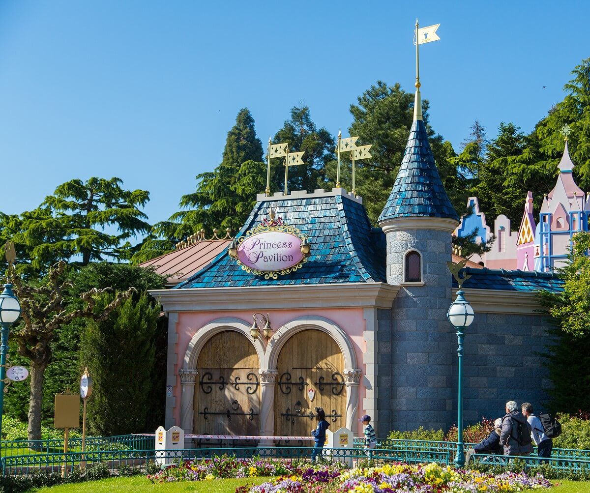 title%New Stained Glass Window Replica of Sleeping Beauty Castle