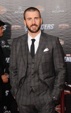 Chris Evans Avengers premiere.jpg