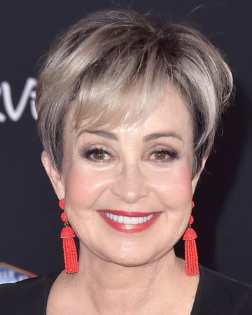 Annie Potts Disney Wiki Fandom Annie potts talks about creating meemaw for the first season of young sheldon. annie potts stepped into the role for the prequel, tasked with developing the relationship with iain armitage's boy.