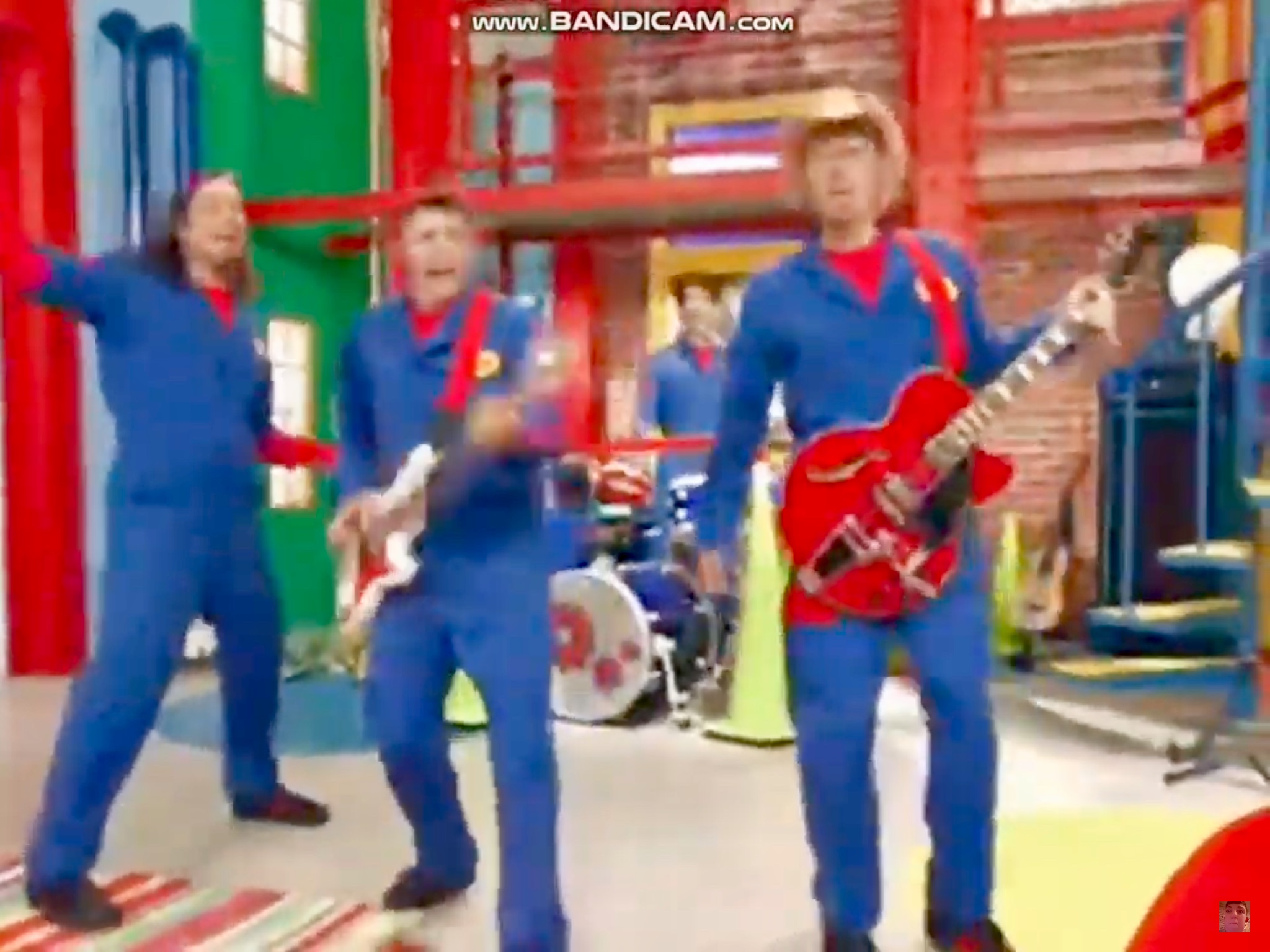 Imagination Movers – Idea Box Lyrics