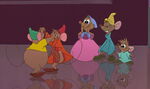 Cinderella2-disneyscreencaps.com-2040