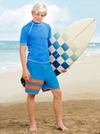 Brady surfero.png (185 kB) Brady con ropa de surfero.