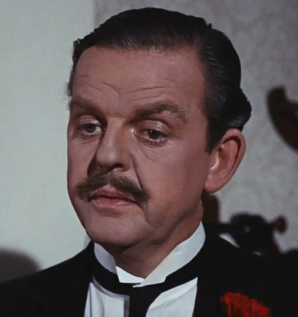 david tomlinson mr banks